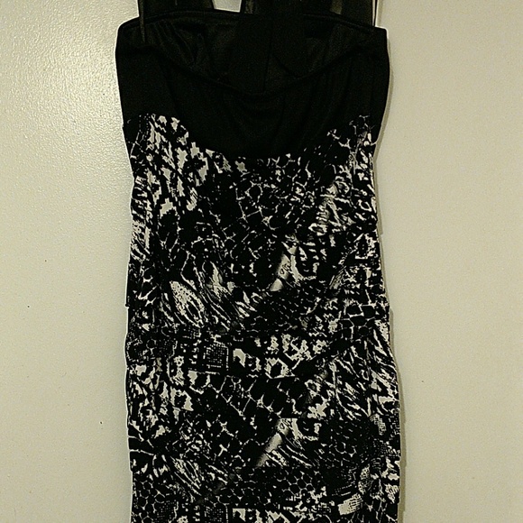 Dress - Picture 4 of 4